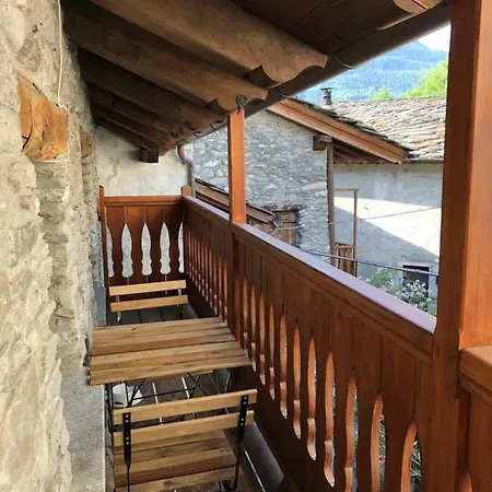 Au Coeur Du Village